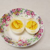 ゆで卵のゴマ油がけ