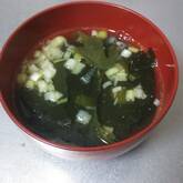ガーリックワカメスープ