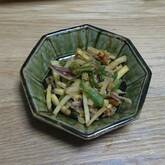 甘辛味でやみつきピーマンとサツマイモのきんぴら