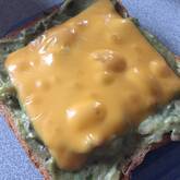 アボカドチーズトースト