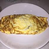 定番ひき肉と玉ネギのオムレツ