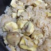 秋の味覚を味わう！もち米入り栗ご飯