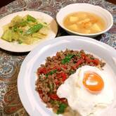 ひき肉と野菜たっぷりの丼ぶり ご飯がススム！