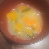 カボチャと玉ネギのみそ汁