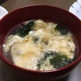 卵がふわとろ！わかめの簡単スープ