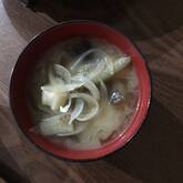 ナスと麩のみそ汁