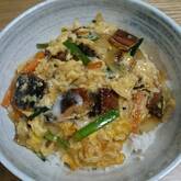 サンマの缶詰とニラの卵とじ丼