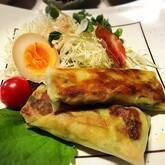 アボカドと卵の焼き春巻き