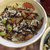 ヒジキと根菜の炊き込みご飯