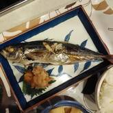 アジの塩焼き梅おろし添え