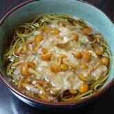 シンプルなおいしさ！おろしナメコそば