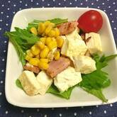 炒めベーコンと豆腐のサラダ