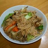 具だくさんの焼ビーフン