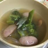 具材たっぷり！ごろっとブロッコリーとソーセージのコンソメスープ by 和田 良美さん