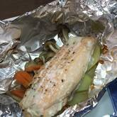 鮭のホイル焼き フライパンで簡単に！切って包むだけ