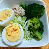 ツナとゆで卵のサラダ