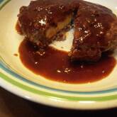 チーズ入りハンバーグ