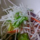 大根のせん切りサラダ