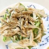 濃厚ゴマダレが決め手！しっとり鶏もも肉のバンバンジー