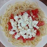 トマトとバジルの冷製パスタ