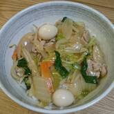 野菜たっぷり！定番の具だくさん中華丼