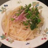 せん切りジャガイモのサラダ