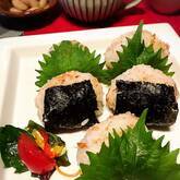飽きない美味しさ！おにぎり 梅とごま油 簡単時短 by杉山 遊さん