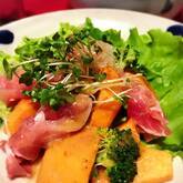 柿と生ハムのサラダ
