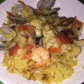 野菜と魚介の旨味たっぷり！満足パエリア