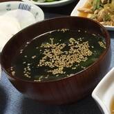 玉ネギとワカメのスープ