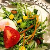 水菜とナッツのサラダ