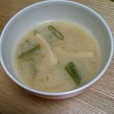 たっぷりネギのみそ汁
