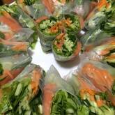 サーモンとアボカドの生春巻き