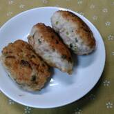 家庭的なハンバーグ 鶏のつくねをジューシーに