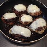 モッツァレラのせハンバーグ