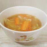 白菜とニンジンのみそ汁