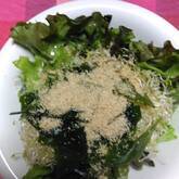 10分以内で作れる！簡単サラダ レタスとワカメのゴマ風味