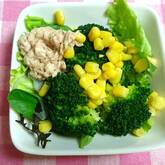 電子レンジで ブロッコリーとコーンのサラダ