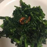 モリモリ食べられる！春菊のガーリック炒め