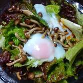 キノコのホットサラダ