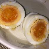 ゆで卵のゴマ油がけ