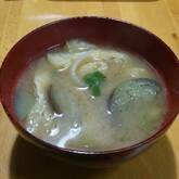 ナスと玉ネギのみそ汁