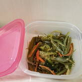 ホウレン草と茎ワカメのゴマ和え