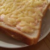 チーズと明太子のトースト