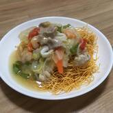 具だくさん！トローリあんかけかた焼きそば