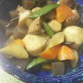 鶏もも肉とたっぷり根菜の煮物
