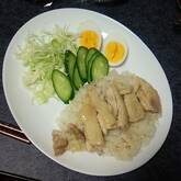 3種のタレで本場の味！炊飯器でつくるシンガポールチキンライス（海南鶏飯）