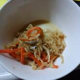 切干し大根と煮干しの煮物