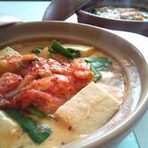 キムチの辛さと牛乳のコク　高麗鍋（こまなべ）