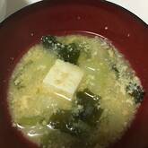 卵がふわとろ！わかめの簡単スープ